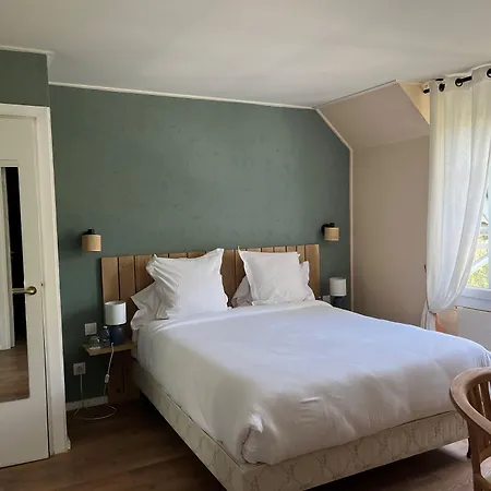 Moulin D'orgeval Hotel 3*